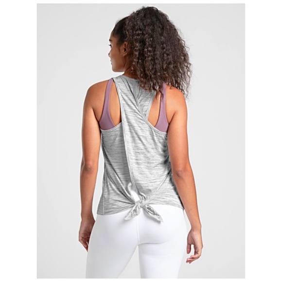 ATHLETA Essence Tie-Back Tank Top M Pretty Grey & Pearl White Tee Shirt NWT’S - Picture 3 of 7